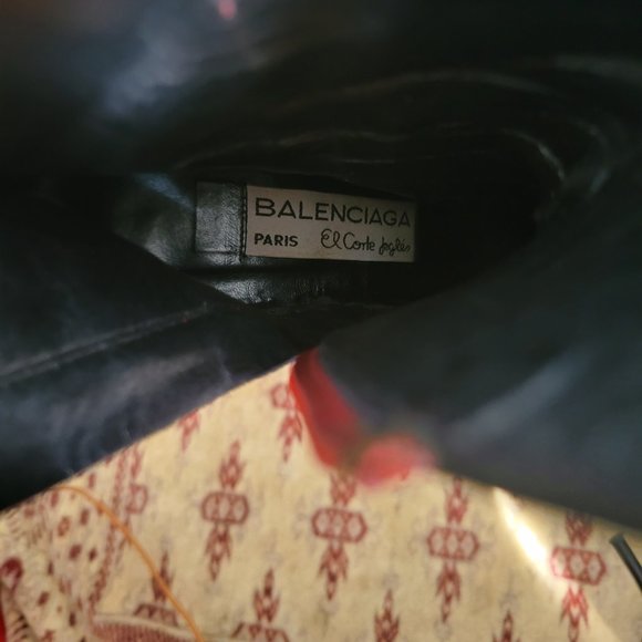 Balenciaga ankle slacquer leather booties - Picture 7 of 11